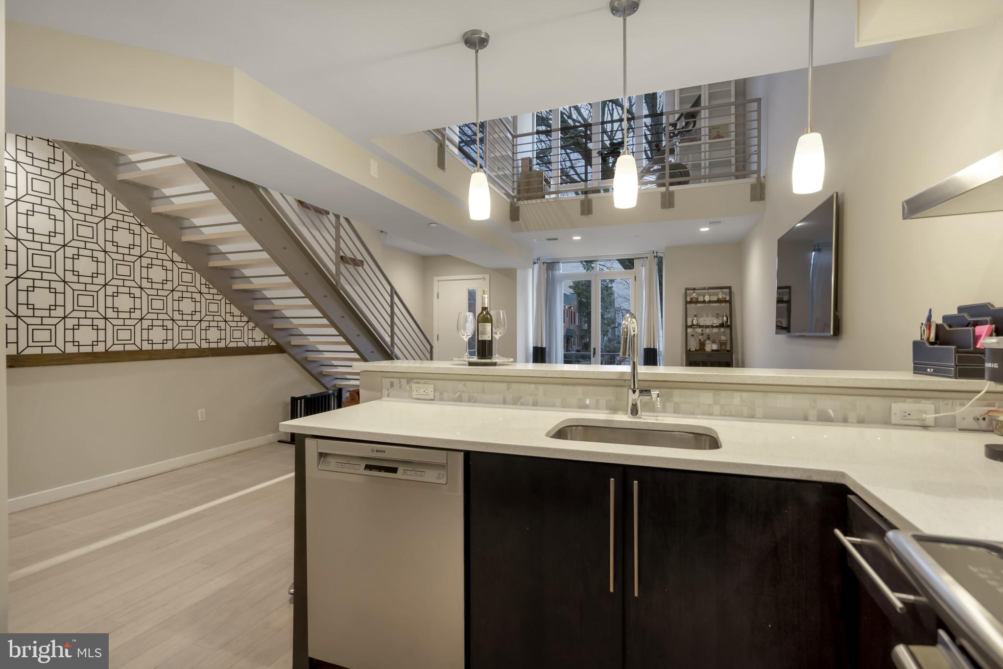 409 17th Street Northeast, Unit A Washington, DC 20002 - Photo 9 of 33