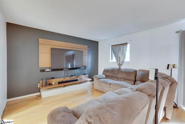 $205,000 | 42 Briarglen Place, Greenville, SC 29615