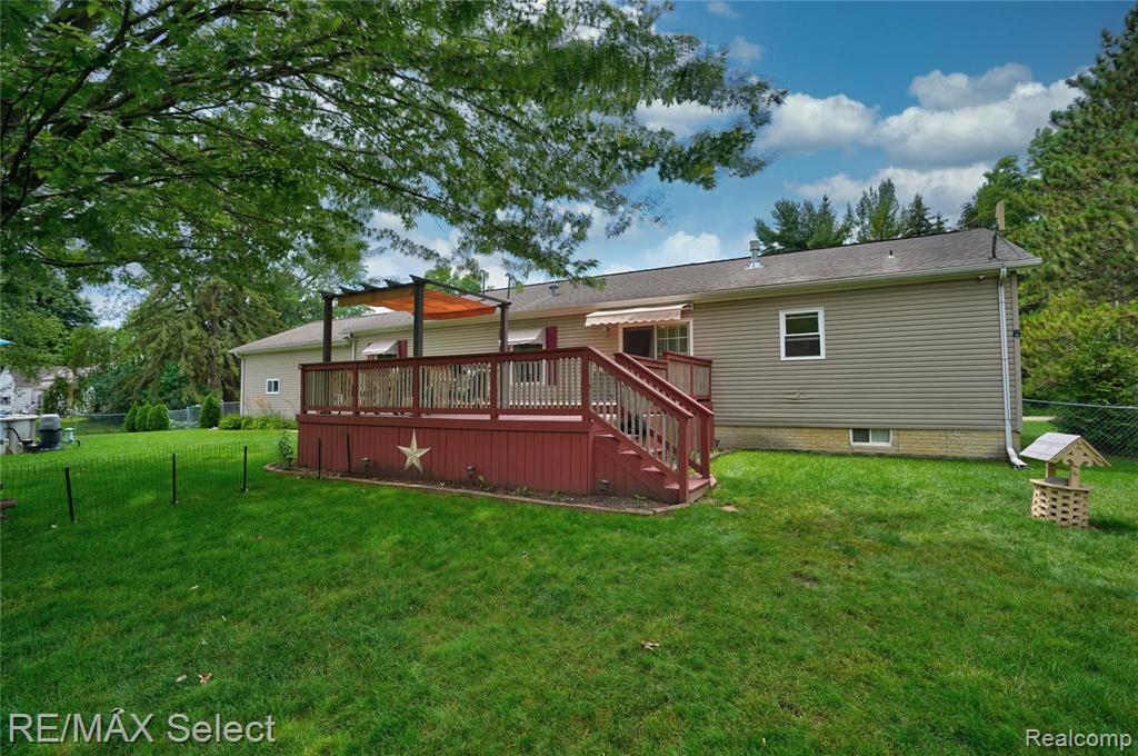 1349 Howe Road Burton, MI 48509 - Photo 14 of 41