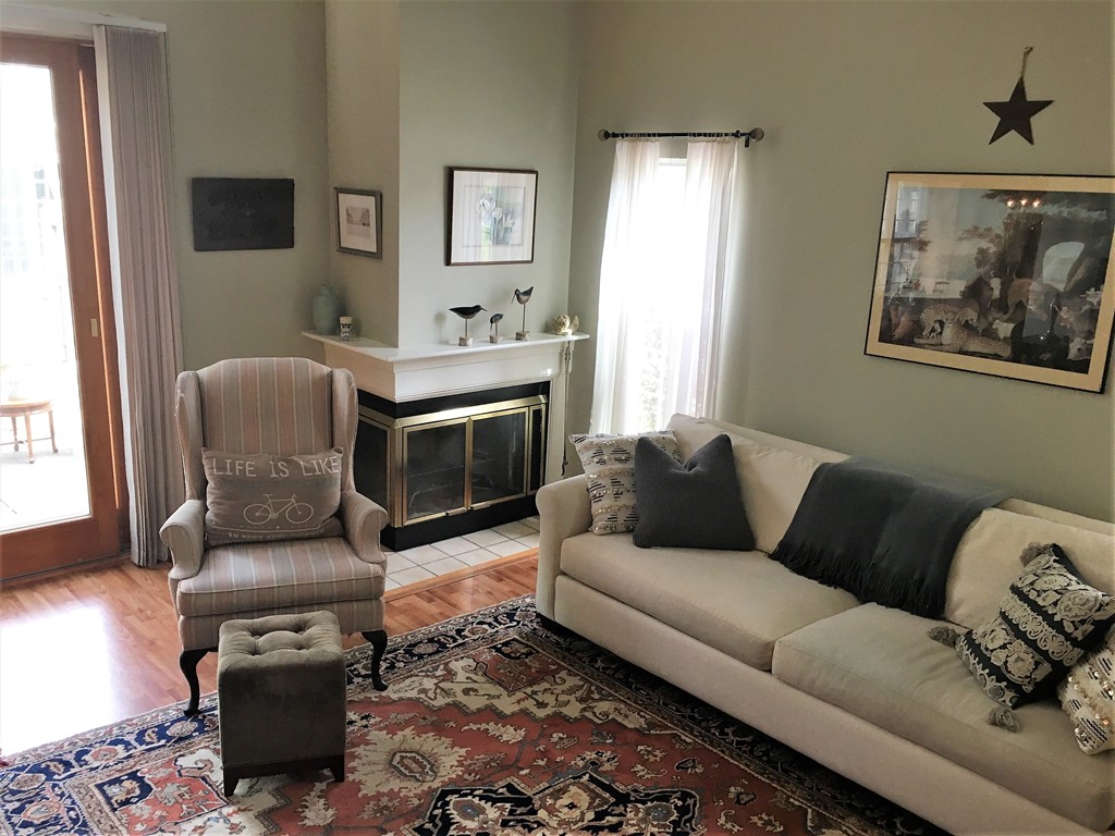 112 Ridgefield Circle, Unit E Clinton, MA 01510 - Photo 3 of 30 Gallery Image 3