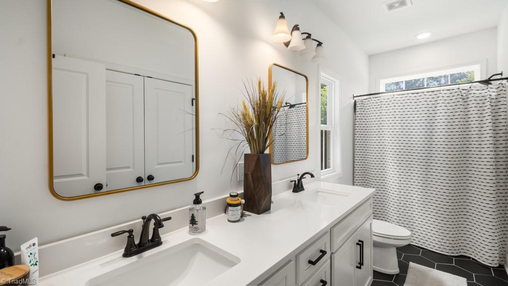 826 Country Lane Pelham, NC 27311 - Photo 20 of 50
