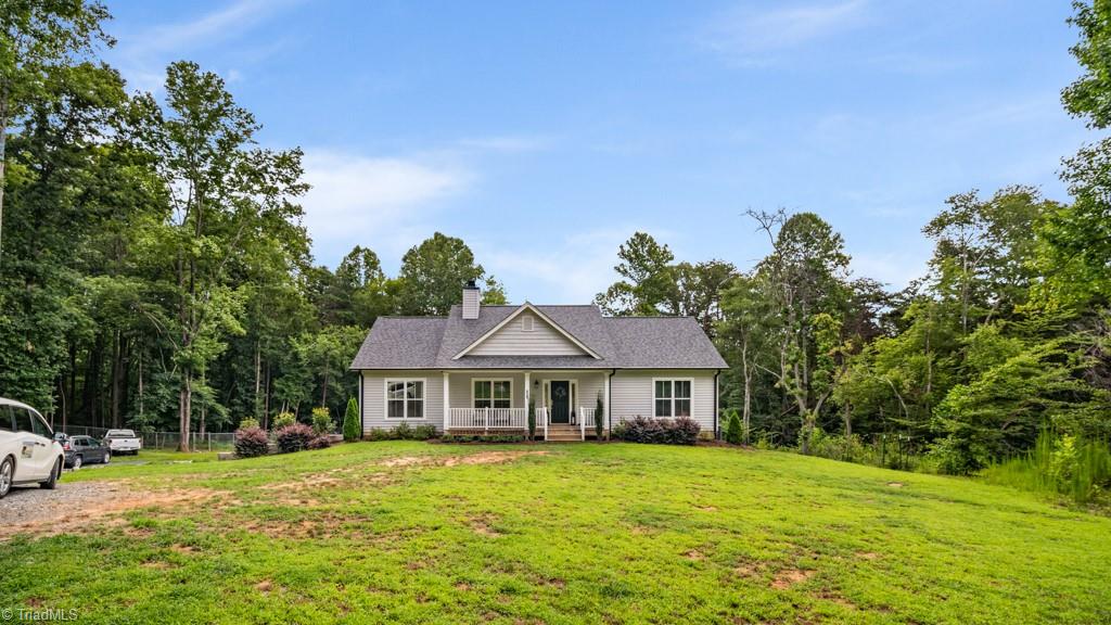826 Country Lane Pelham, NC 27311 - Photo 4 of 50