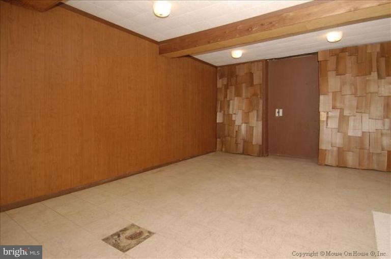 10114 Renfrew Road Silver Spring, MD 20901 - Photo 5 of 27