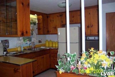 2716 Whitewood Road Bethlehem, PA 18017 - Photo 6 of 11 Kitchen