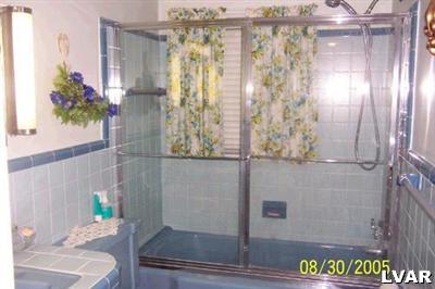 2716 Whitewood Road Bethlehem, PA 18017 - Photo 9 of 11 Bathroom
