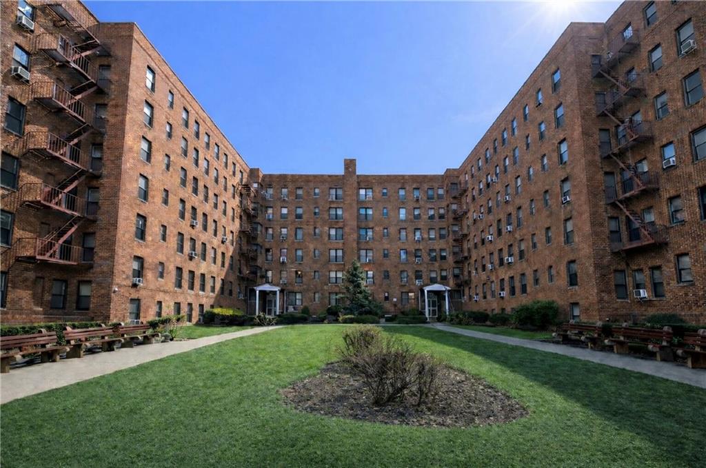2425 Haring Street, Unit 2H Brooklyn, NY 11235 - Photo 19 of 21