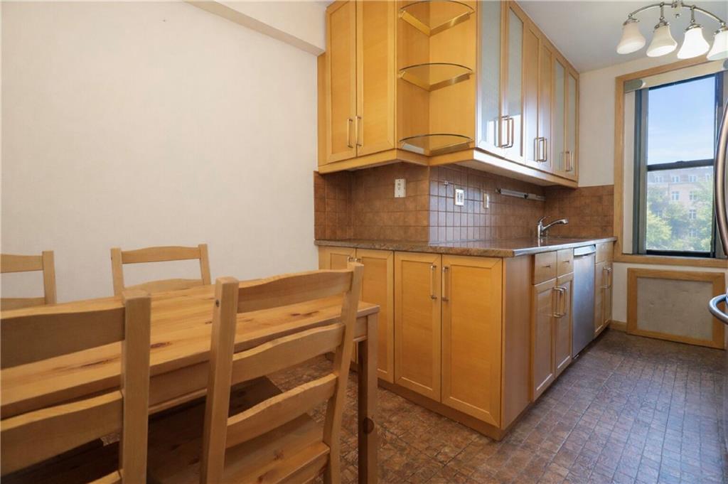 2425 Haring Street, Unit 2H Brooklyn, NY 11235 - Photo 4 of 21