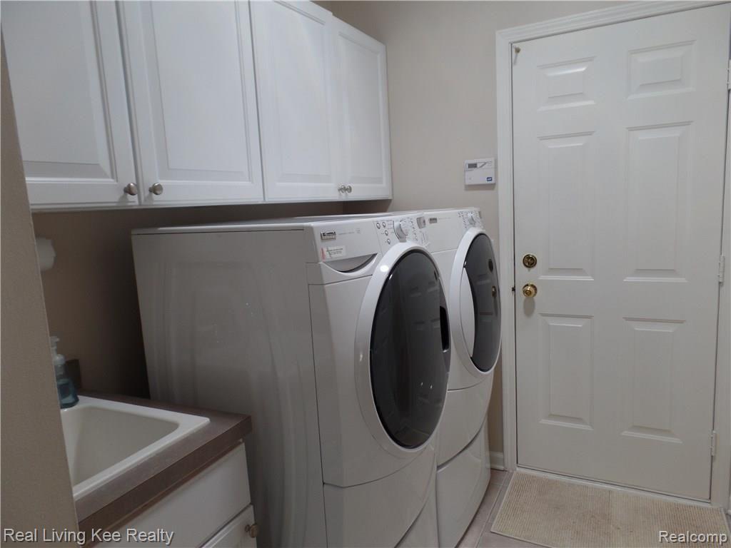 1910 Dunham Drive, Unit 11 Rochester, MI 48306 - Photo 40 of 58 SAM_1275 - Copy.JPG