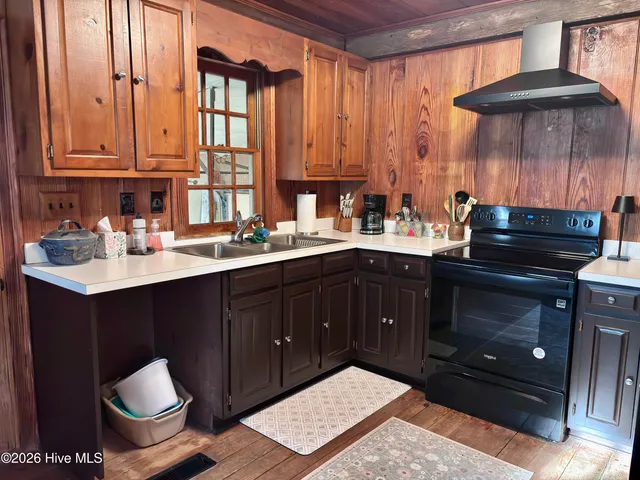 $195,000 | 208 North Sycamore Street, Woodland, NC 27897