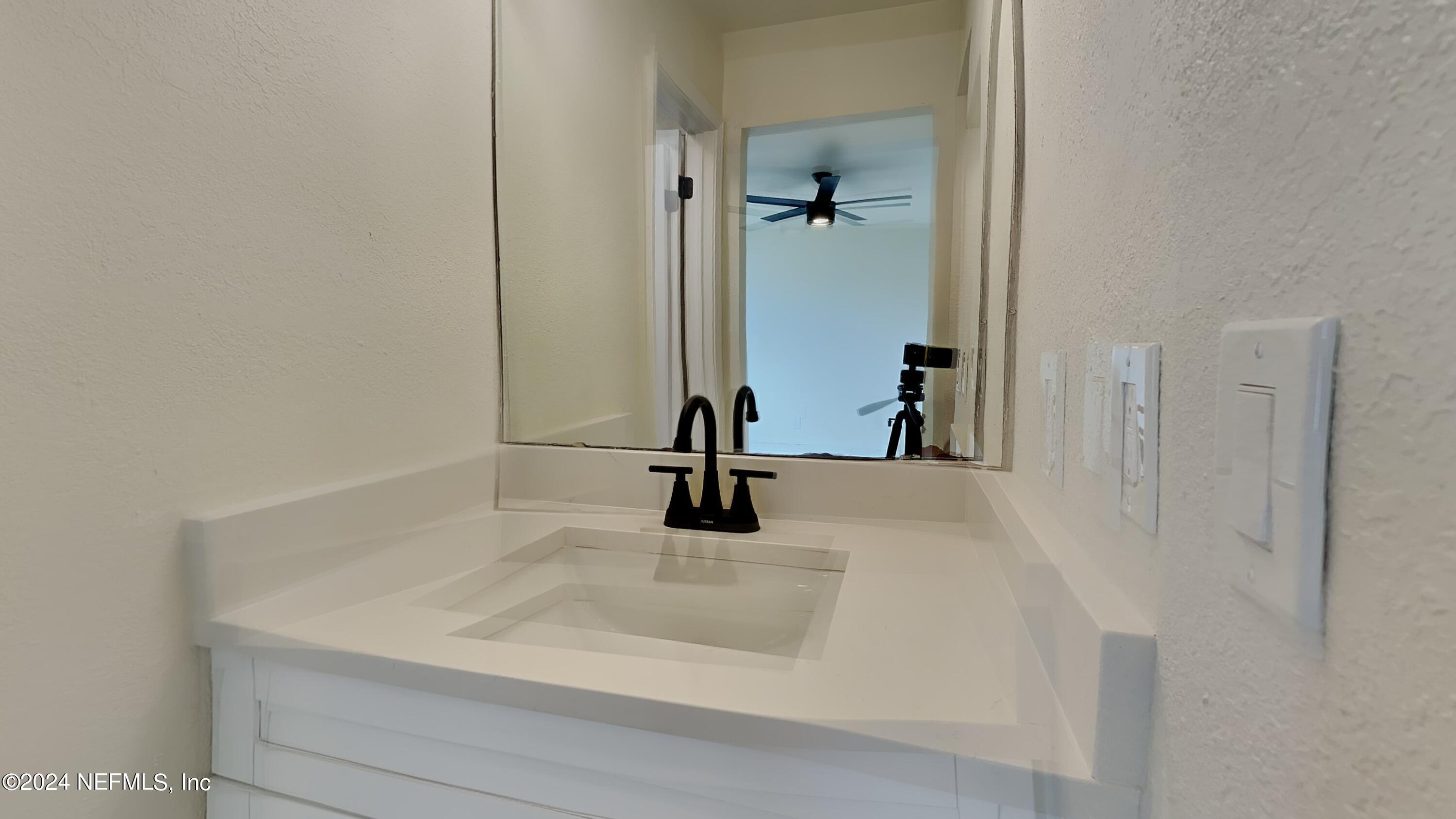 8438 Gemini Road Jacksonville, FL 32216 - Photo 10 of 18 8438 GEMINI