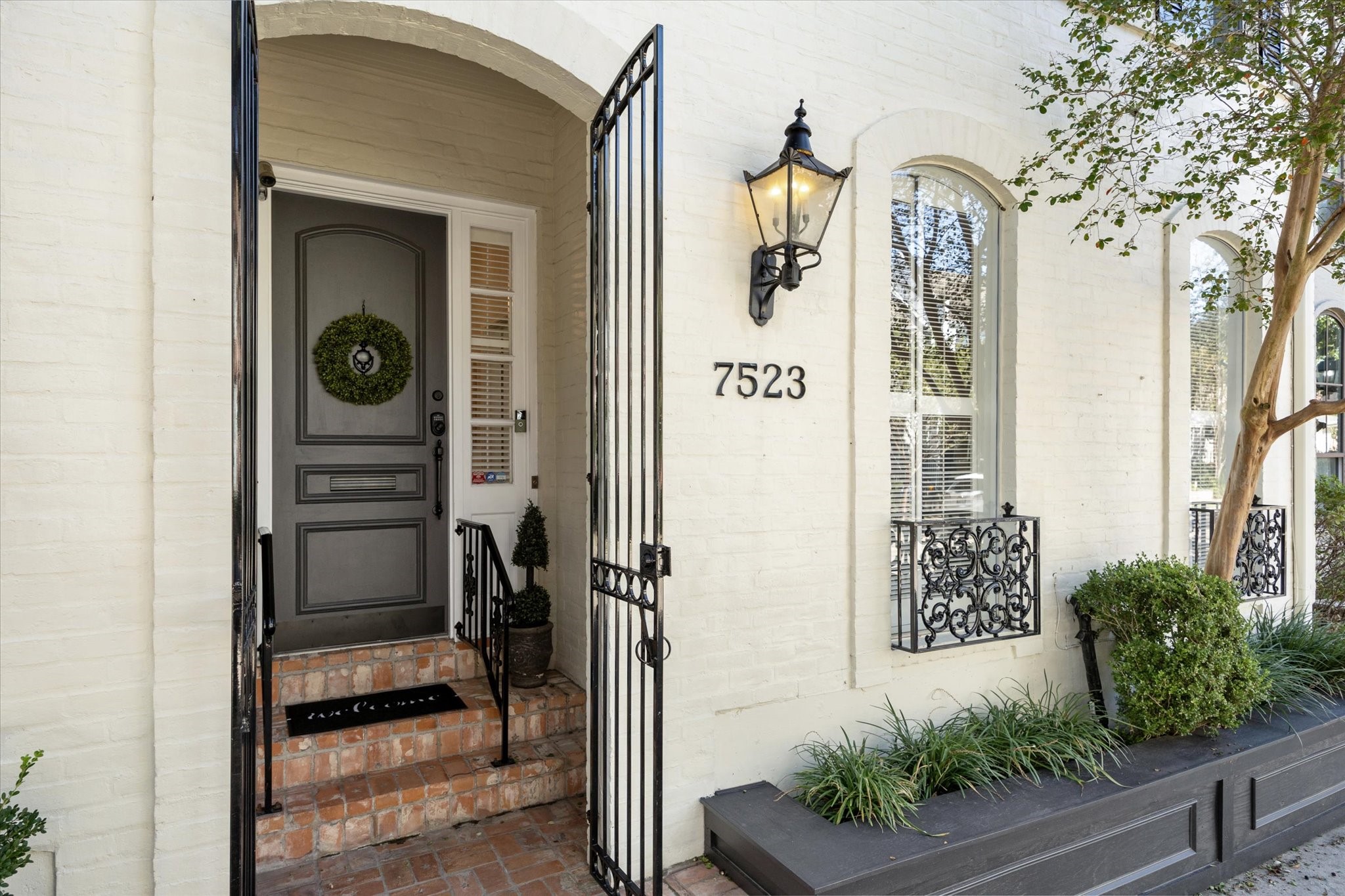 7523 Del Monte Drive Houston, TX 77063 - Photo 41 of 41 a view of front door