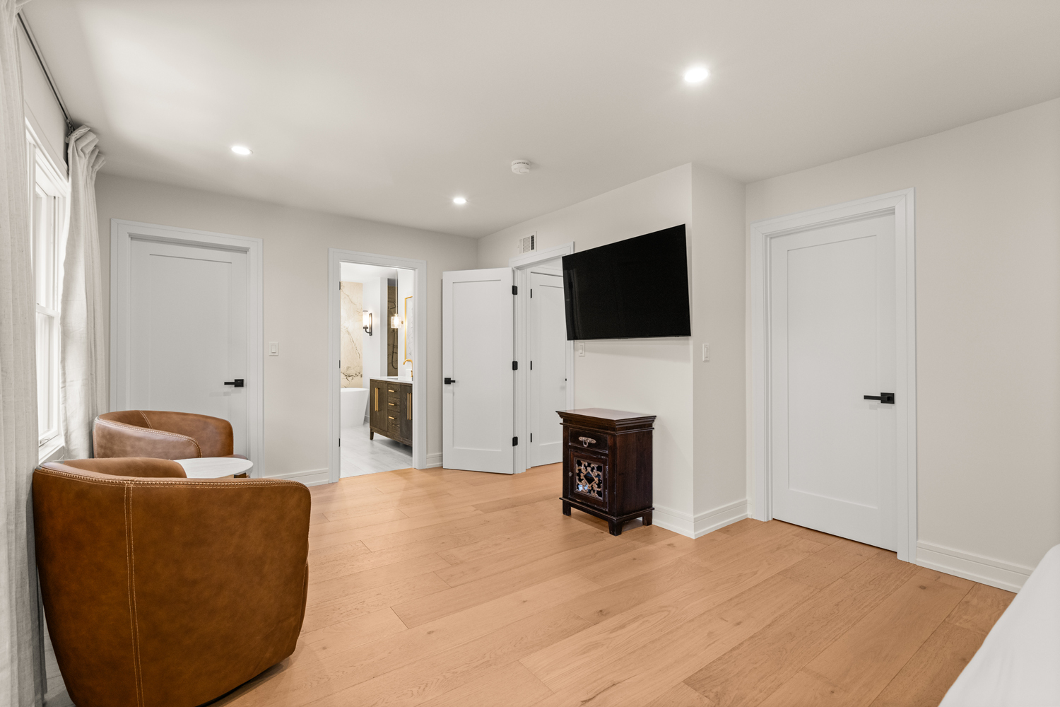 3936 Dundee Road Northbrook, IL 60062 - Photo 37 of 46 Gallery Image 37