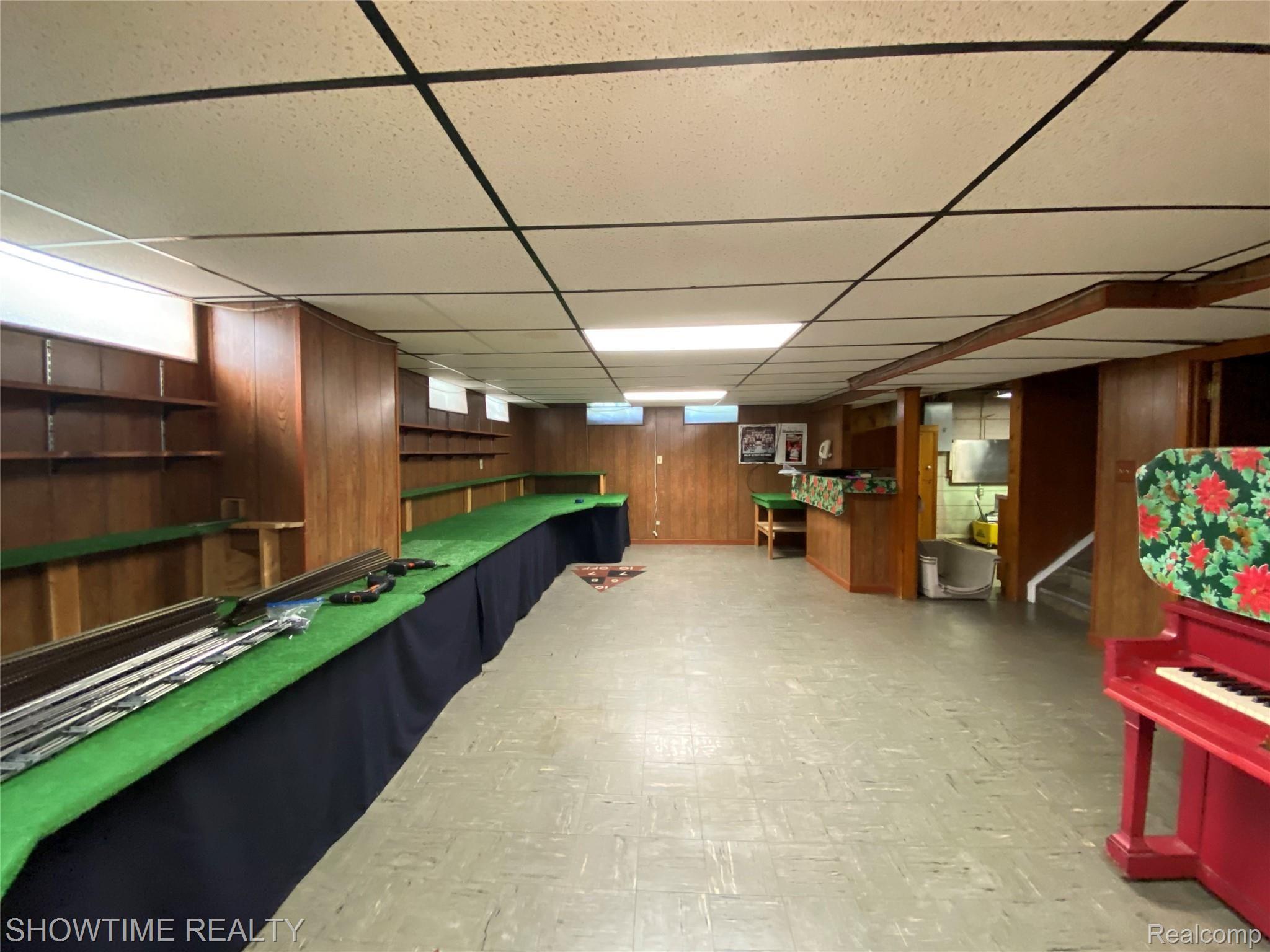 15143 Charles R Avenue Eastpointe, MI 48021 - Photo 11 of 18 IMG-4546.jpg