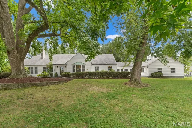 $675,000 | 1507 Timberlake Manor Parkway, Chesterfield, MO 63017