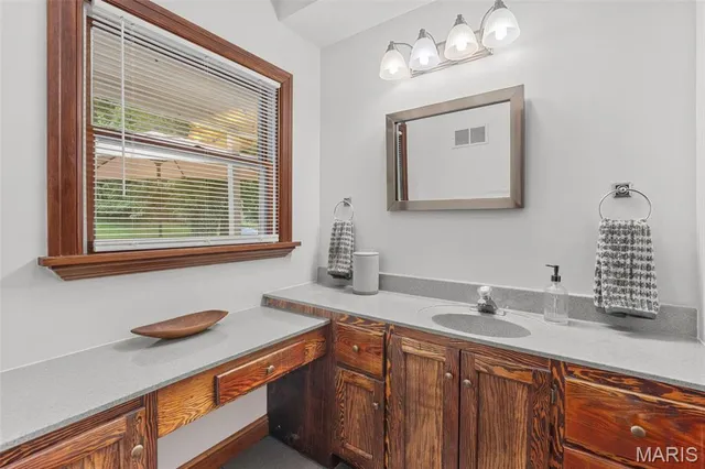 $675,000 | 1507 Timberlake Manor Parkway, Chesterfield, MO 63017