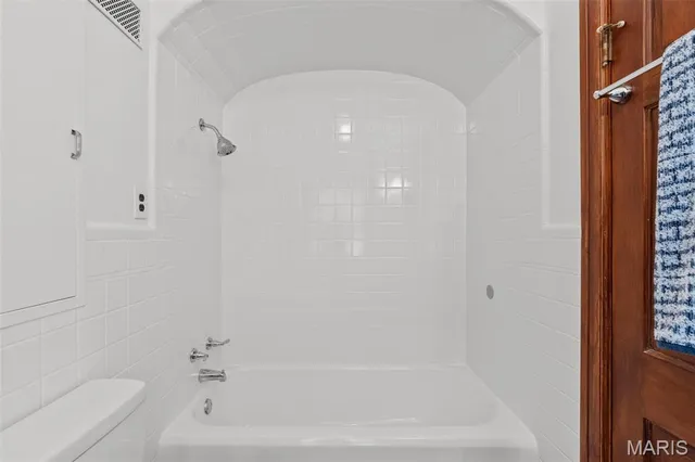 $675,000 | 1507 Timberlake Manor Parkway, Chesterfield, MO 63017