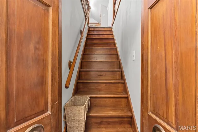 $675,000 | 1507 Timberlake Manor Parkway, Chesterfield, MO 63017