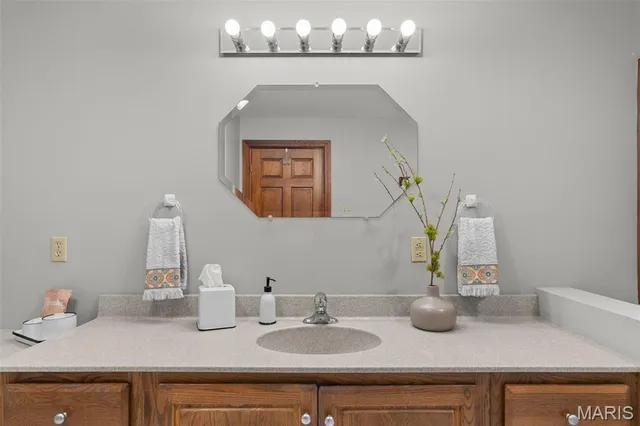 $675,000 | 1507 Timberlake Manor Parkway, Chesterfield, MO 63017