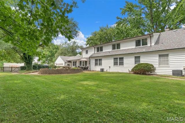 $675,000 | 1507 Timberlake Manor Parkway, Chesterfield, MO 63017