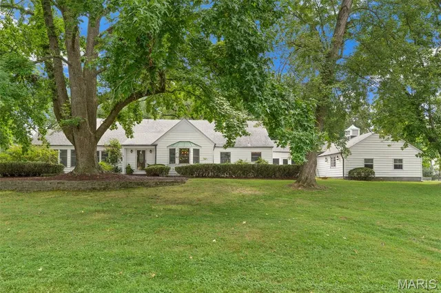 $675,000 | 1507 Timberlake Manor Parkway, Chesterfield, MO 63017