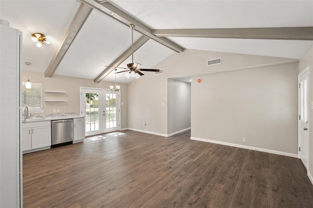 110 Meadowood Road Enchanted Oaks, TX 75156 - Photo 5 of 29 Gallery Image 5