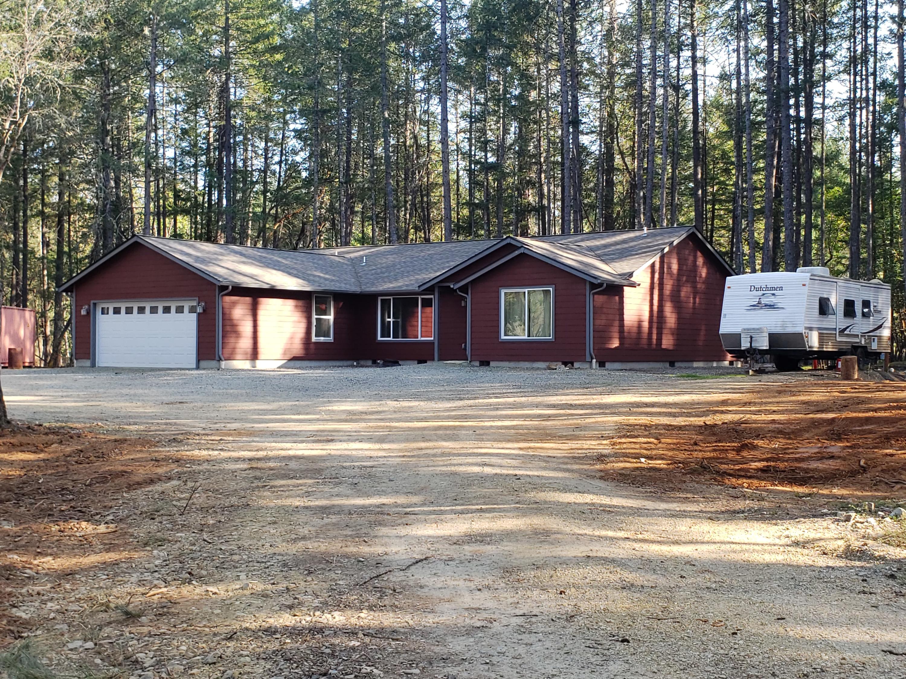 235 Griffin Road Grants Pass, OR 97527 - Photo 1 of 23 235 Griffin Front