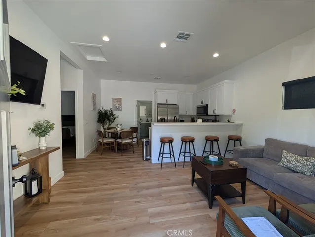 $3,300 | 311 West Green Street, Claremont, CA 91711