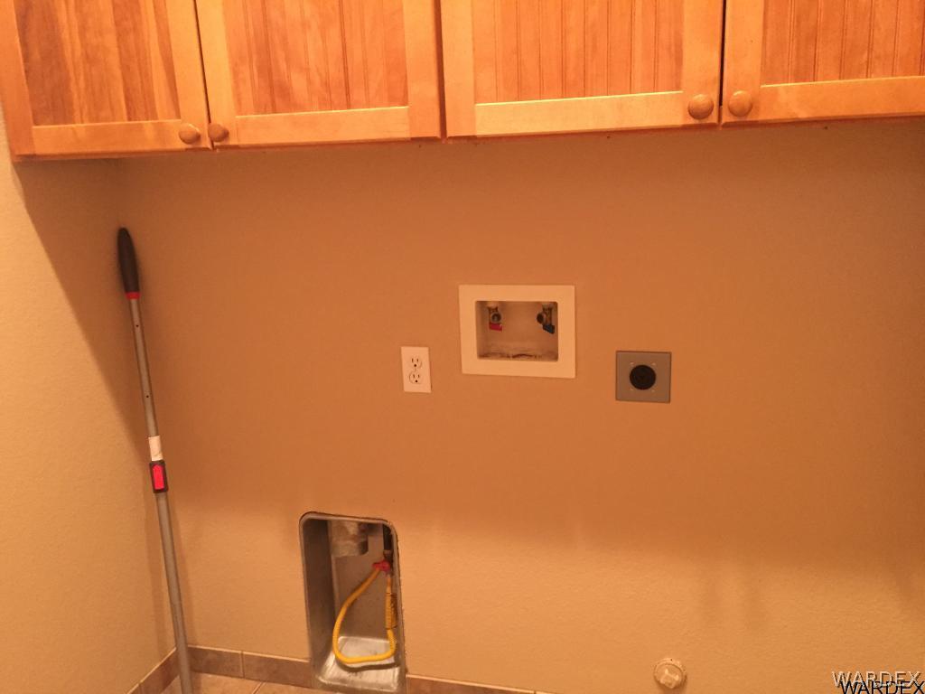 1302 Dike Road Mohave Valley, AZ 86440 - Photo 21 of 29 Laundry Gas or Electric