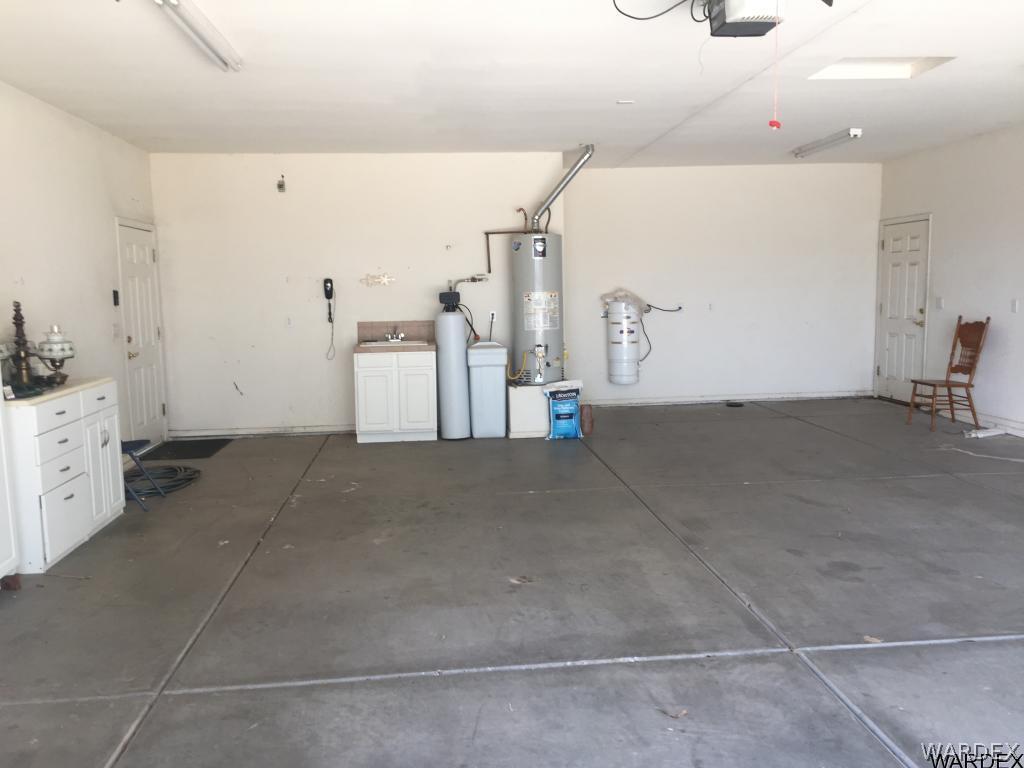1302 Dike Road Mohave Valley, AZ 86440 - Photo 24 of 29 Boat Deep Garage
