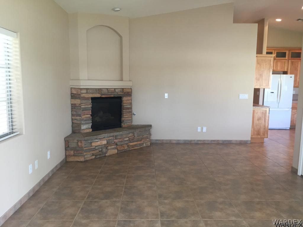 1302 Dike Road Mohave Valley, AZ 86440 - Photo 3 of 29 Living Room