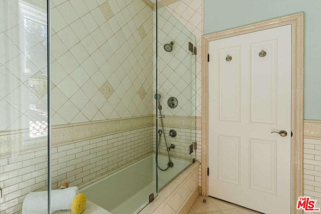 16799 Monte Hermoso Drive Pacific Palisades, CA 90272 - Photo 31 of 55 Gallery Image 31