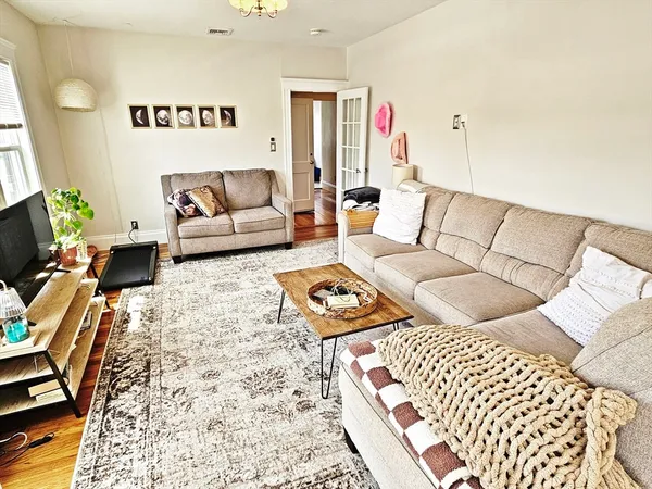 $3,600 | 233 Faneuil Street, Unit 2, Boston, MA 02135