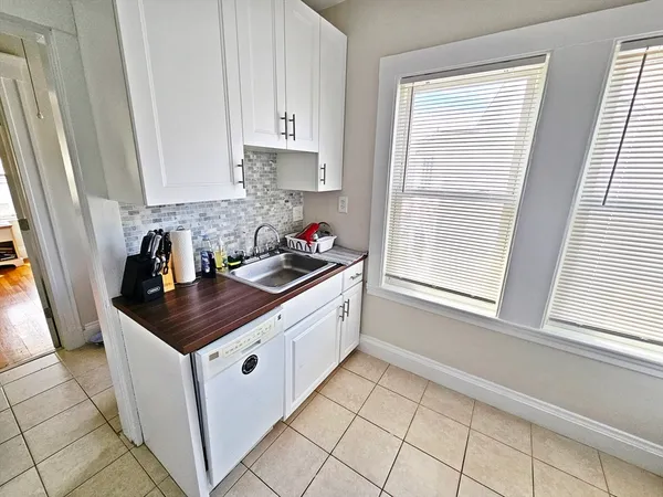 $3,600 | 233 Faneuil Street, Unit 2, Boston, MA 02135