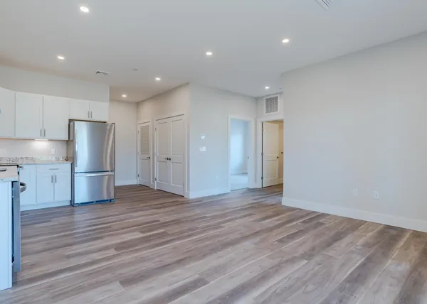 $2,250 | 18 Sullivan Street, Unit 202, Berwick, ME 03901