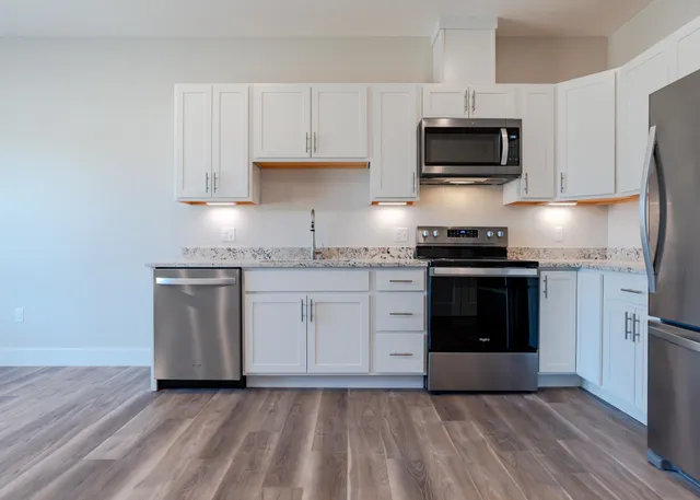 $2,250 | 18 Sullivan Street, Unit 201, Berwick, ME 03901