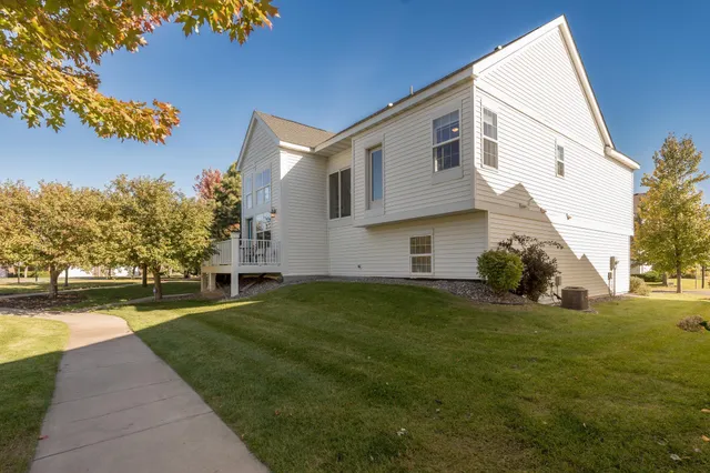 $460,000 | 9513 Scott Lane, Brooklyn Park, MN 55443