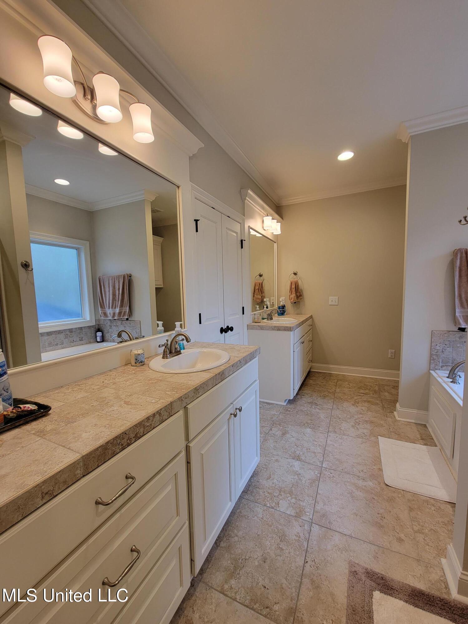 165 Westerly Place Madison, MS 39110 - Photo 20 of 30 20231113_084922