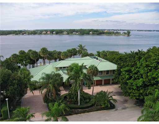 33 West High Point Road Stuart, FL 34996 - Photo 1 of 16 Primary Photo