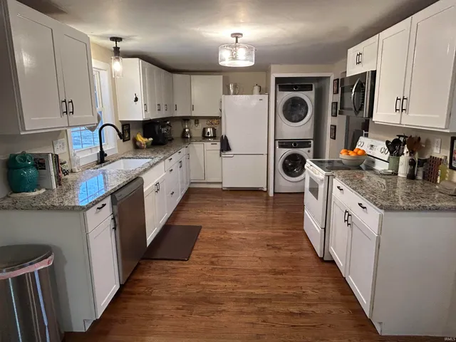 $279,900 | 4910 State Road 46, Bloomington, IN 47404