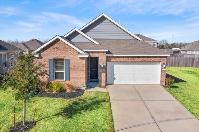 $253,000 | 996 Camellia Hills Lane, La Marque, TX 77568