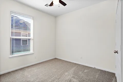 $253,000 | 996 Camellia Hills Lane, La Marque, TX 77568