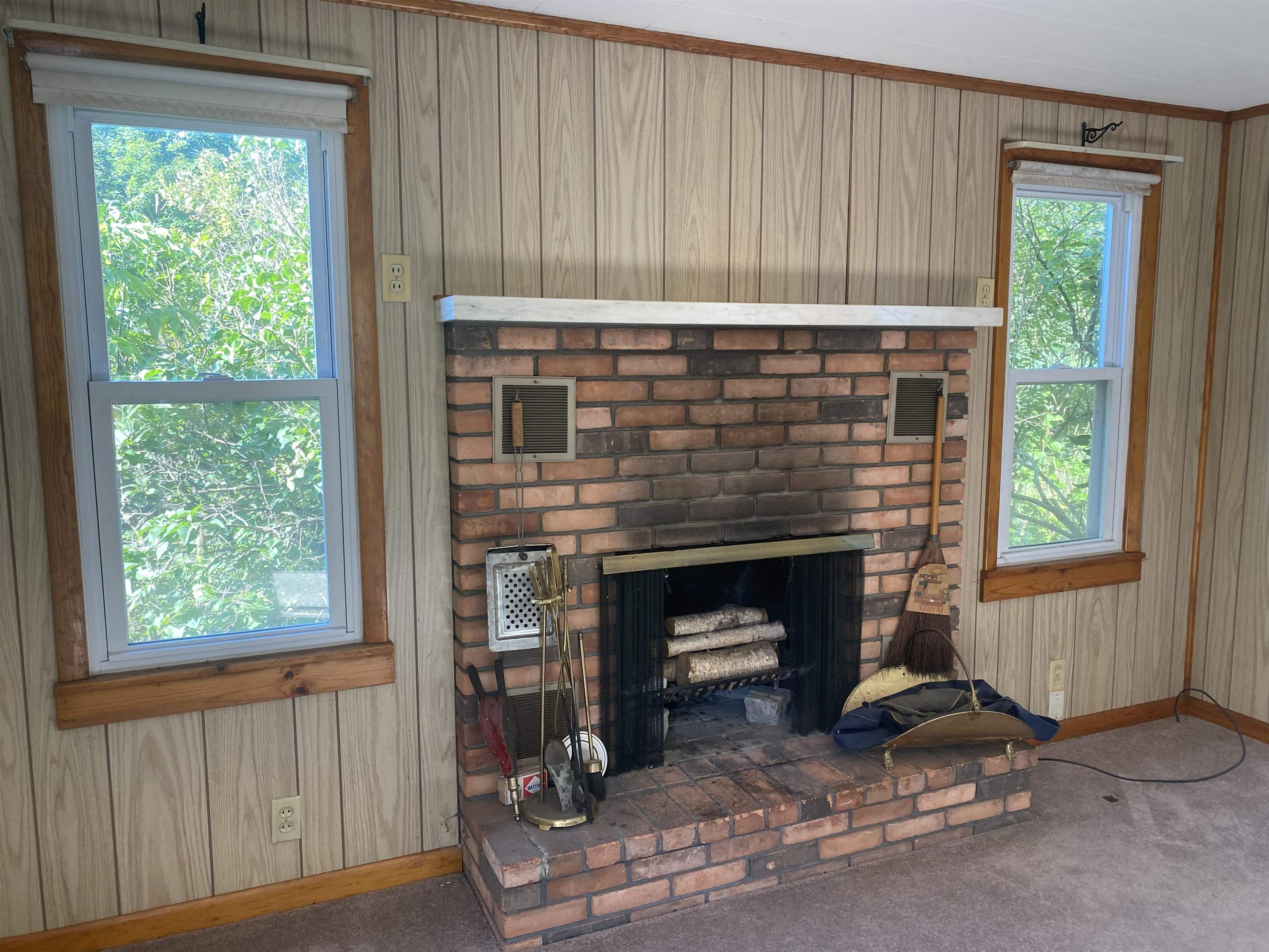 883 Highway 4 Rutland Town, VT 05701 - Photo 3 of 21