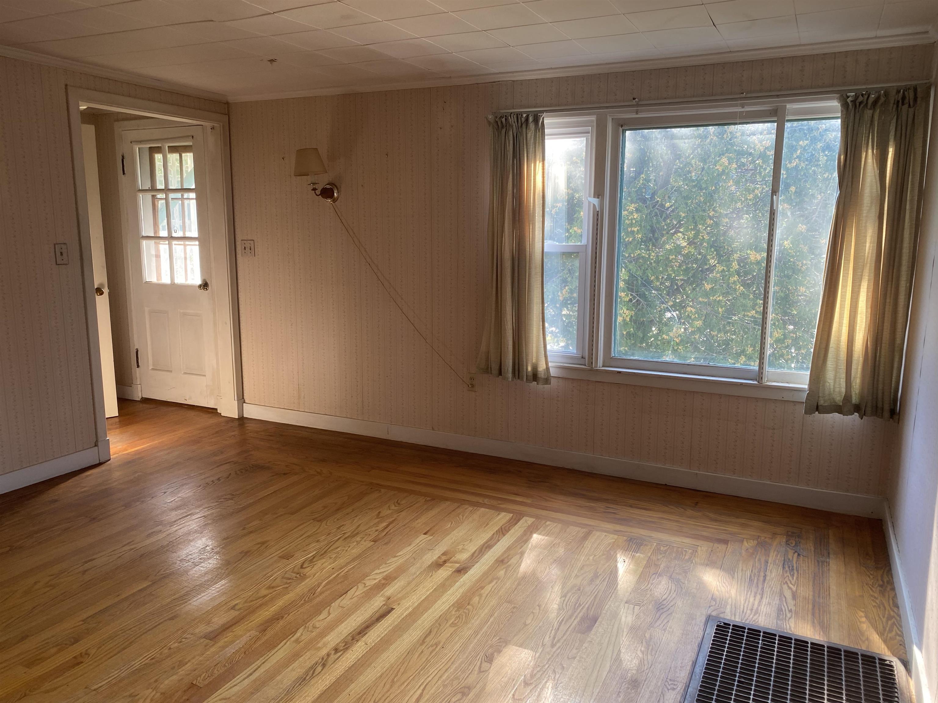 883 Highway 4 Rutland Town, VT 05701 - Photo 7 of 21