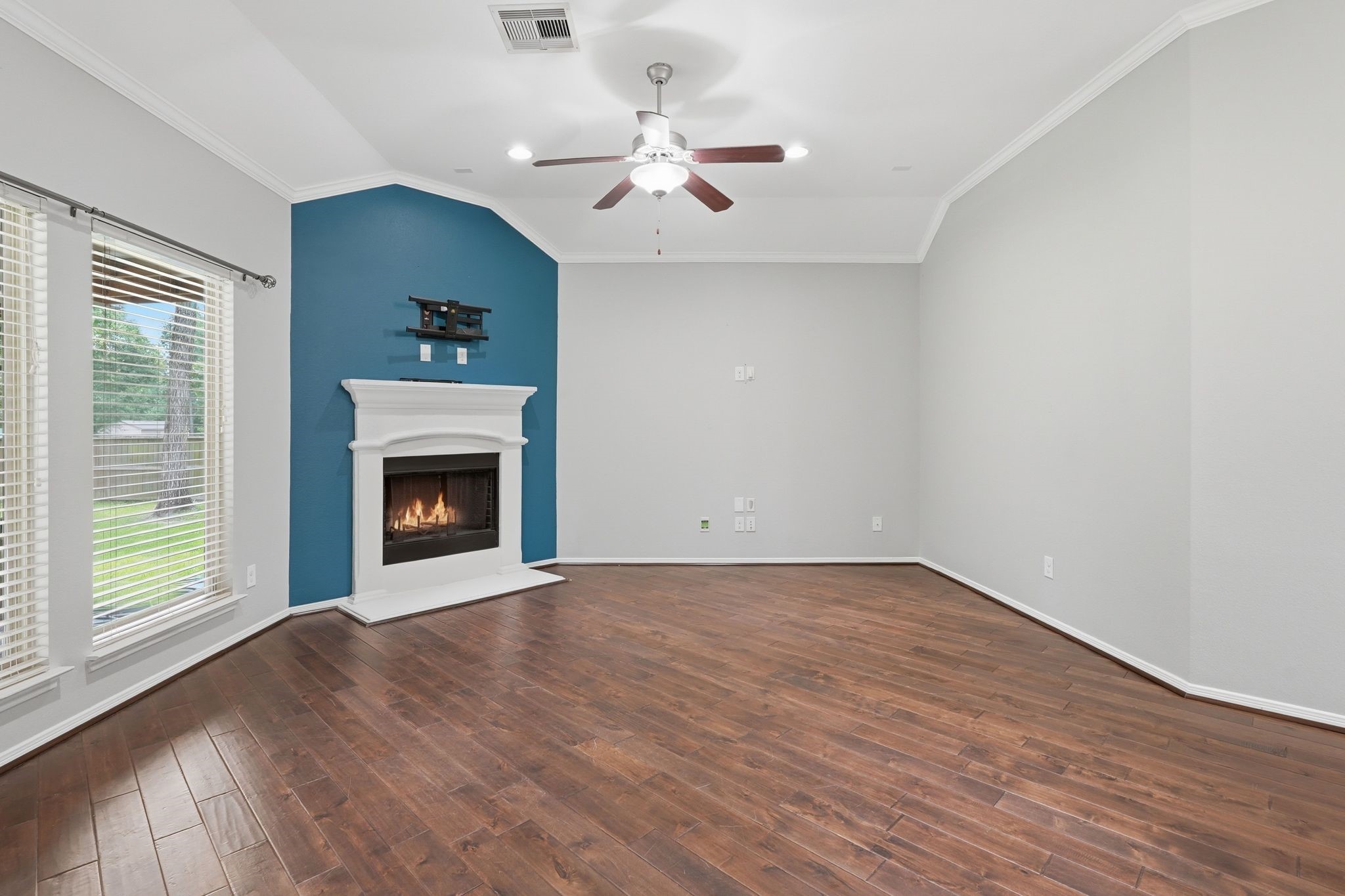 9217 Silver Back Trail Conroe, TX 77303 - Photo 11 of 50