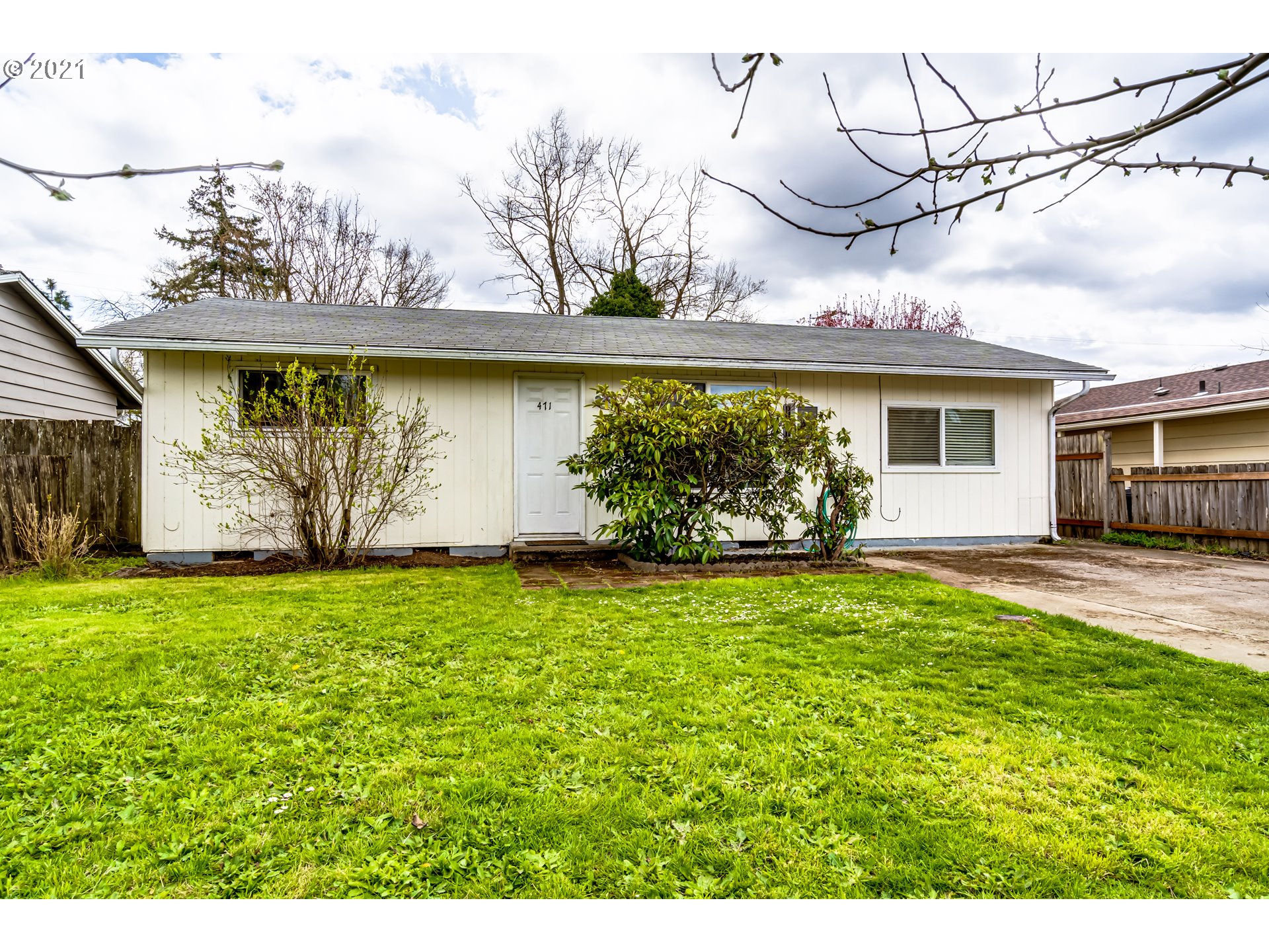 471 West N Street Springfield, OR 97477 - Photo 1 of 31