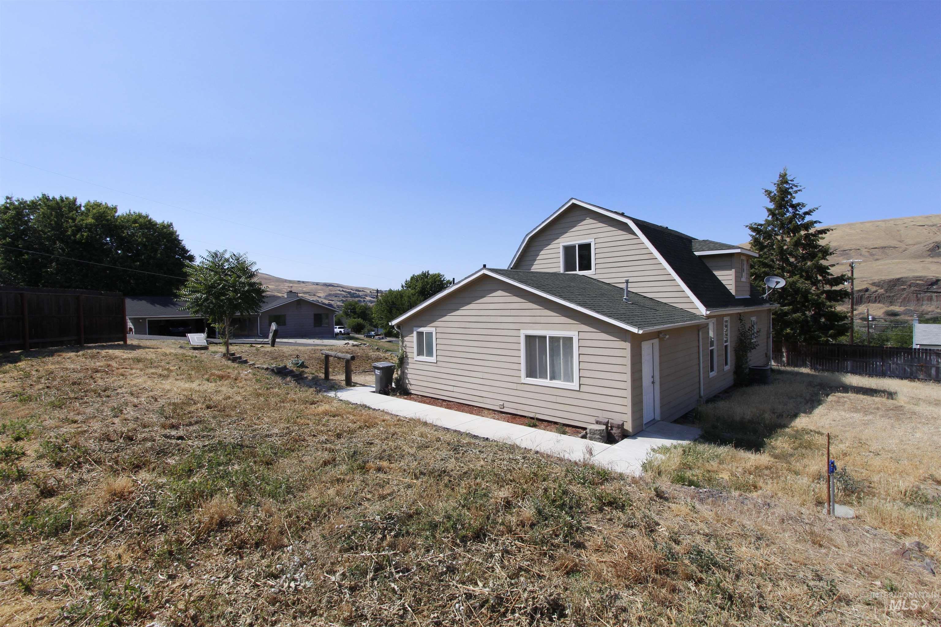 904 3rd Street Asotin, WA 99402 - Photo 6 of 35