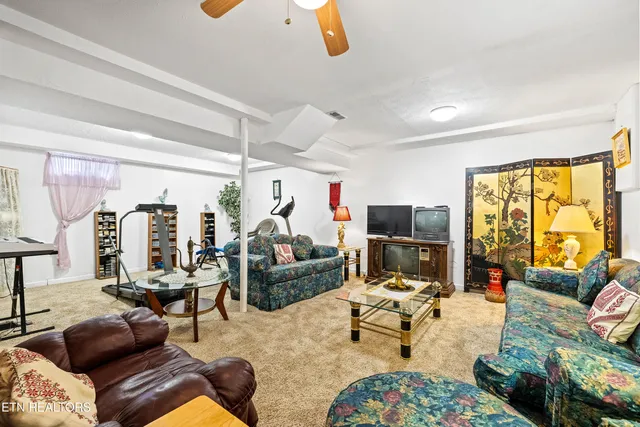 $469,900 | 9504 Bob Gray Road, Knoxville, TN 37923