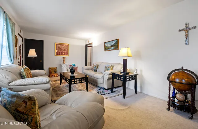 $469,900 | 9504 Bob Gray Road, Knoxville, TN 37923