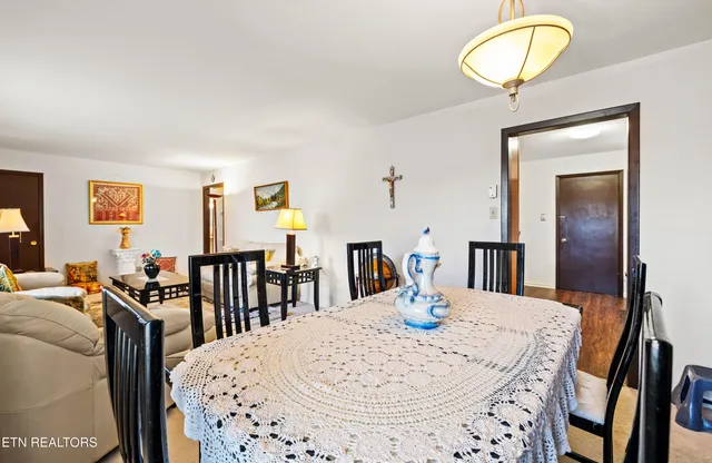 $469,900 | 9504 Bob Gray Road, Knoxville, TN 37923