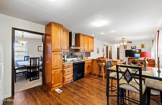 $469,900 | 9504 Bob Gray Road, Knoxville, TN 37923